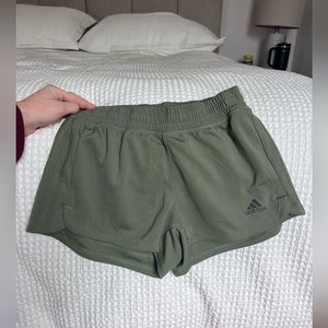 ADIDAS XS womens aeroready training shorts